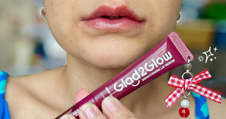 Glossy lips don’t lie 💕ปากฉ่ำด้วยลิปออยล์เซรั่ม Glad2Glow