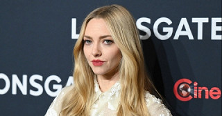 Amanda Seyfried นักแสดงสาวตาโต แสดงก็เริ่ด ร้องเพลงก็เพราะ