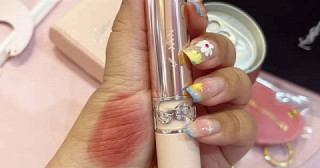 ป้ายยาYSL LOVENUDE LIP BLUSHER #01undressedpink