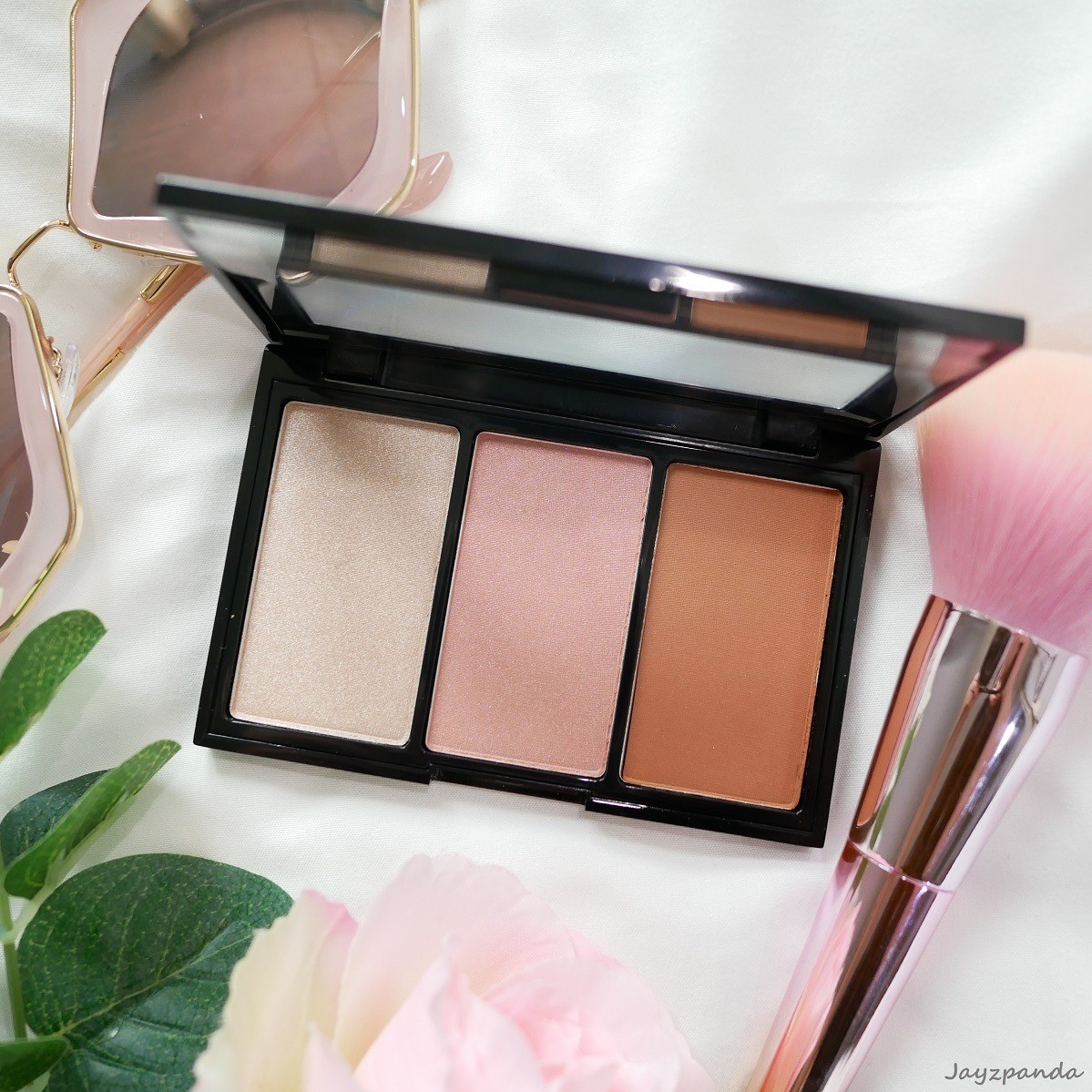 [REVIEW] COLLECTION Highlight Blush & Bronze Palette พกพาเลตเดียวจบ