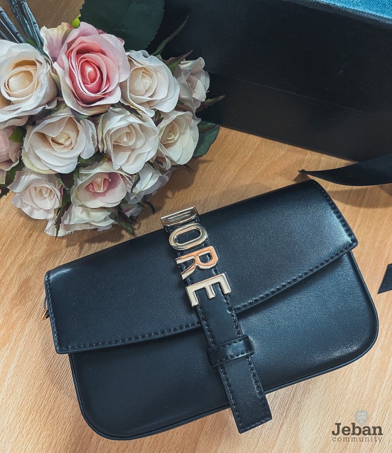 Unboxing ของขวัญสุดพิเศษ Valentine's Collection จาก Charles & Keith