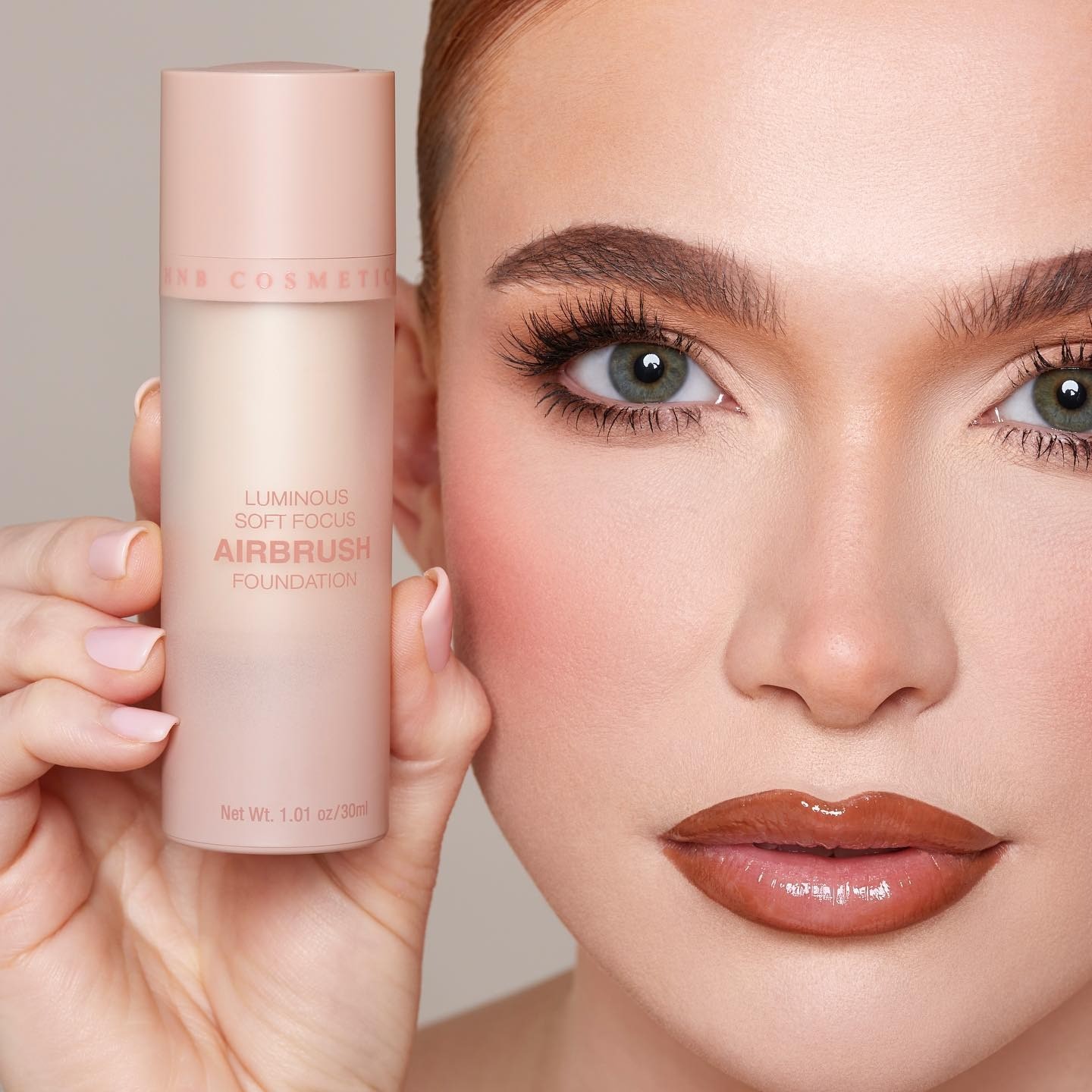 HNB Cosmetics ออกรองพื้นเล่นแสง ปกปิดขั้นสุด ผิวดูสวยเปล่งประกาย