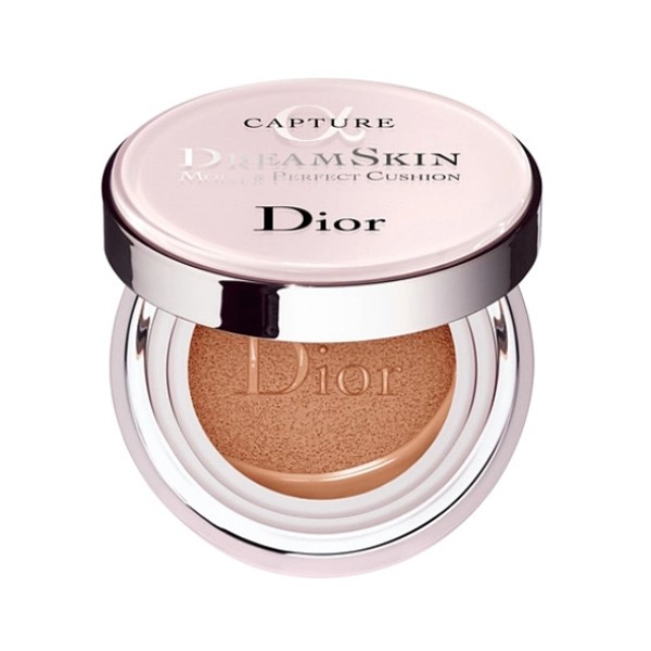 Capture DreamSkin Moist & Perfect Cushion Foundation SPF50 PA+++