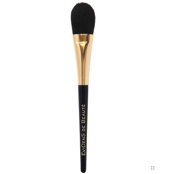 THE FOUNDATION BRUSH