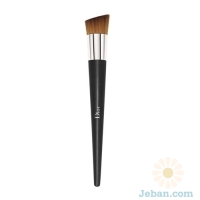 'backstage Foundation - Full Coverage' Fluid Brush
