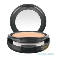 Studio Pro : Studio Fix Powder Plus Foundation