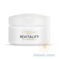 RevitaLift® Anti-Wrinkle + Firming : Day Cream SPF 18