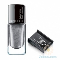 Magnetic Nail Lacquer