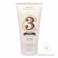 Every Month Cleansing Foam : 3 Tone Clarifying Apple & Tomato