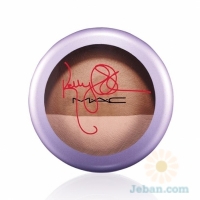 Kelly Osbourne : Mineralize Skinfinish Duo