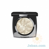 Collection Plumes Précieuses De Chanel : Camélia De Plumes