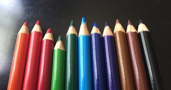 How to เปลี่ยนดินสอสีไม้Crayola ให้เป็น Eye & Lip liner หลายสีสัน